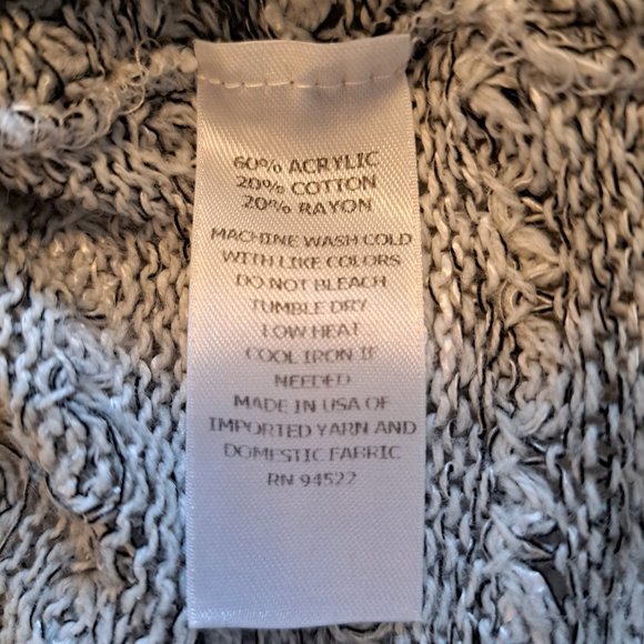 Closet Space Gray Cold Shoulder Lightweight Open Weave Sweater Size Small - Picture 6 of 6